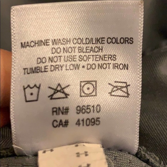 Under Armour Cropped Grey Active Workout Pants - Picture 5 of 6